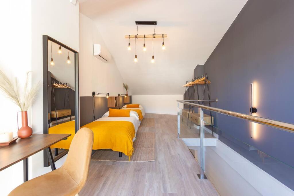 Ferienwohnung Duplex With Terrace Near Bcn Terrassa Exterior foto